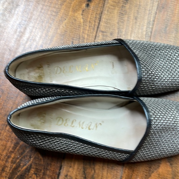 Metallic Mesh Delman Shoes - Picture 4 of 9